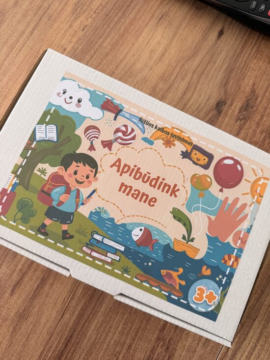 “Apibūdink mane“ – lavinamoji veikla su lipdukais